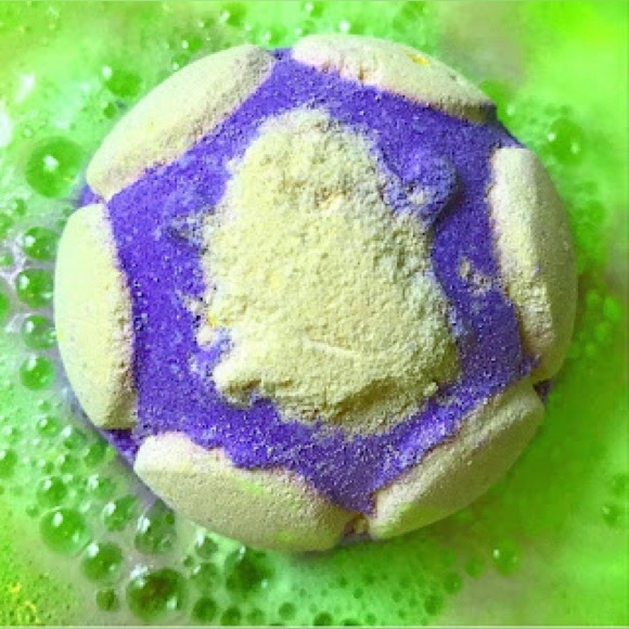 RARE LUSH COSMETICS HALLOWEEN ECTOPLASM JELLY BATH BOMB (Last One Available) - Picture 10 of 13